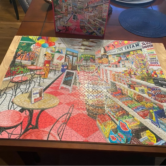 White Mountain - Ice Cream Parlor - 1000 Piece Jigsaw Puzzle - Picture 2 of 2